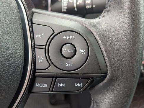 Used 2021 Toyota RAV4 Limited image 21