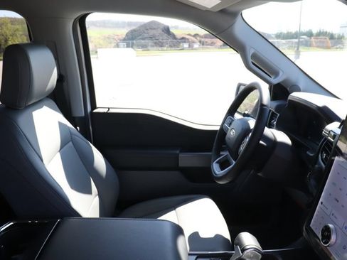 New 2025 Ford F150 Lightning Flash AWD/4WD image 10