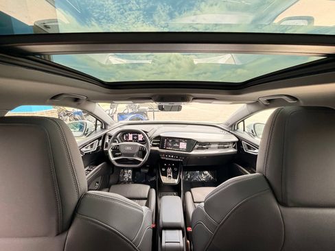 Used 2022 Audi Q4 e-tron Premium Plus w/ Premium Plus AWD/4WD image 24