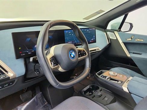 Used 2025 BMW iX xDrive50 image 19