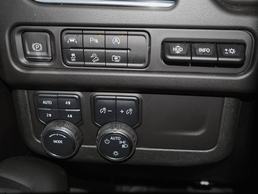 Certified 2024 Chevrolet Tahoe High Country AWD/4WD image 26