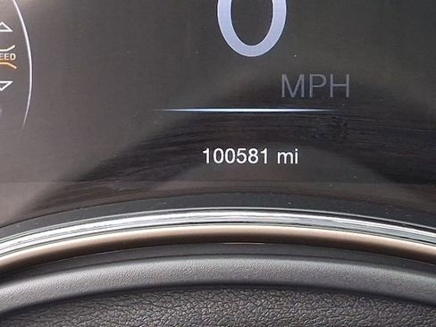 Used 2017 Jeep Grand Cherokee Limited image 21