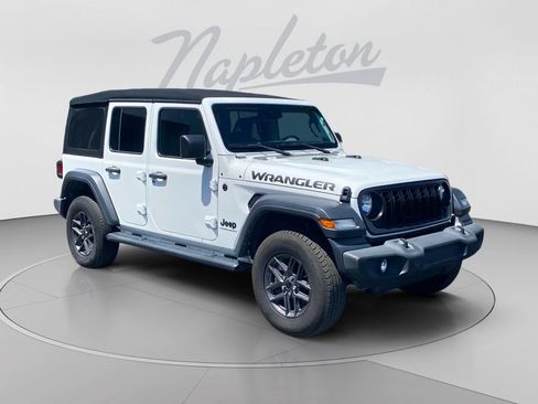 Used 2024 Jeep Wrangler Unlimited Sport AWD/4WD image 8