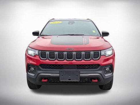 Used 2024 Jeep Compass Trailhawk AWD/4WD image 9
