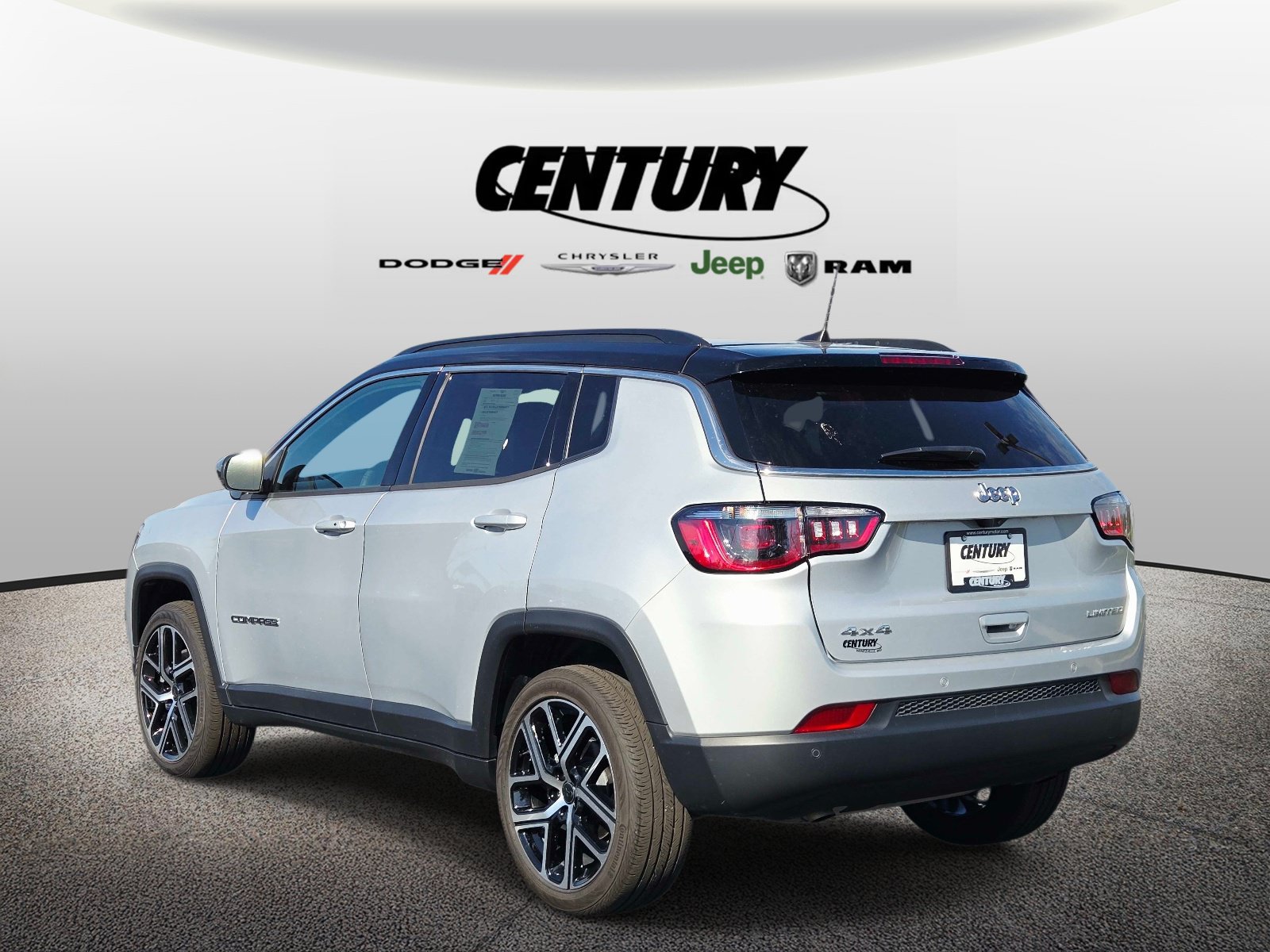 Used 2025 Jeep Compass Limited AWD/4WD image 6