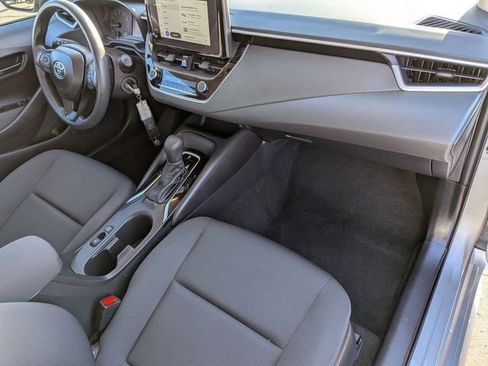Used 2025 Toyota Corolla LE image 20