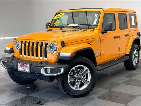 Used 2021 Jeep Wrangler Unlimited Sahara AWD/4WD image 12
