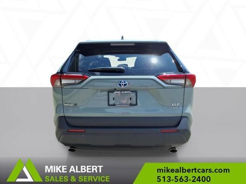 Used 2022 Toyota RAV4 XLE AWD/4WD image 6