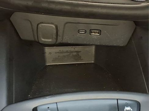 Used 2024 Chevrolet Trax RS w/ Driver Confidence Package FWD image 21