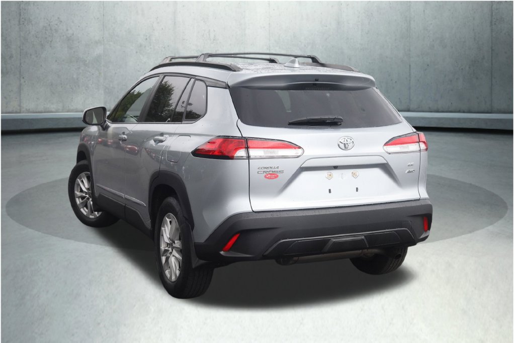 Certified 2024 Toyota Corolla Cross LE AWD/4WD image 32