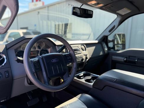 Used 2013 Ford F250 XLT w/ XLT Premium Pkg AWD/4WD image 15