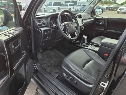 Certified 2022 Toyota 4Runner TRD Off-Road Premium AWD/4WD image 23