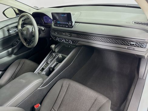 Certified 2023 Honda Accord EX image 36