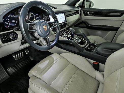 Used 2020 Porsche Cayenne S AWD/4WD image 16
