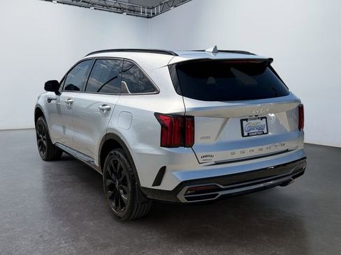 Used 2022 Kia Sorento SX AWD/4WD image 3