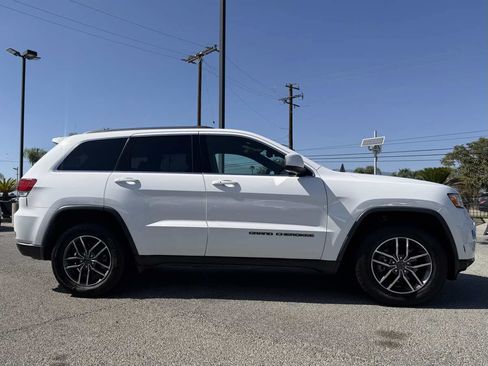 Used 2020 Jeep Grand Cherokee Laredo w/ Laredo X Package RWD image 29