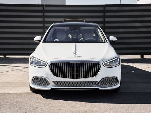Used 2025 Mercedes-Benz Maybach S 680 4MATIC image 16