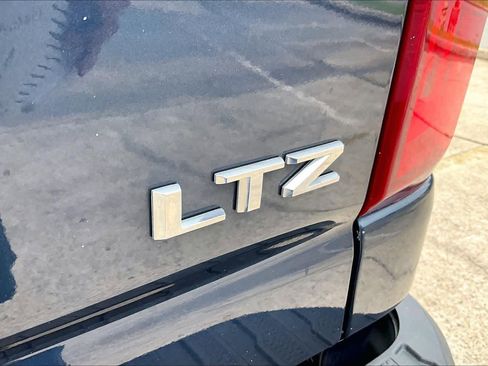 Used 2021 Chevrolet Silverado 2500 LTZ w/ LTZ Convenience Package AWD/4WD image 10