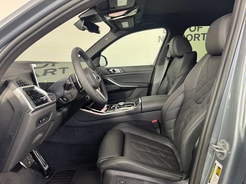 New 2026 BMW X5 xDrive40i w/ M Sport Package AWD/4WD image 2