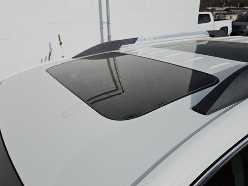 Used 2020 GMC Acadia Denali image 6