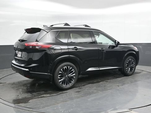Used 2026 Nissan Rogue Platinum w/ Platinum Premium Package AWD/4WD image 3