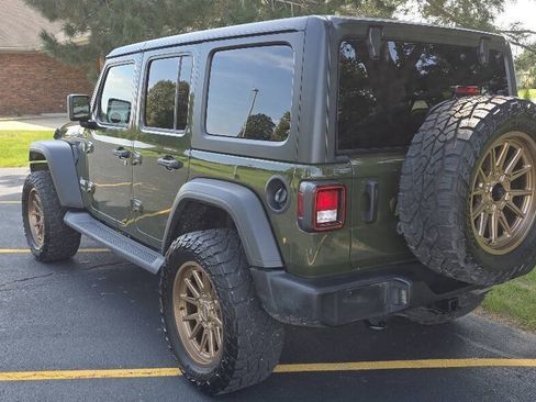 Used 2021 Jeep Wrangler Unlimited Sport AWD/4WD image 5