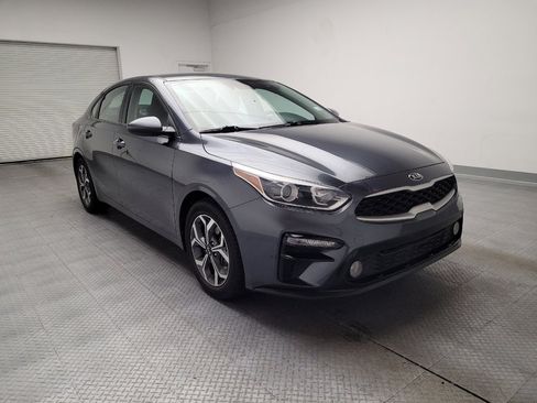 Used 2020 Kia Forte LXS FWD image 13