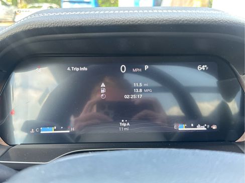 New 2025 Jeep Grand Cherokee Limited w/ Luxury Tech Group II image 38