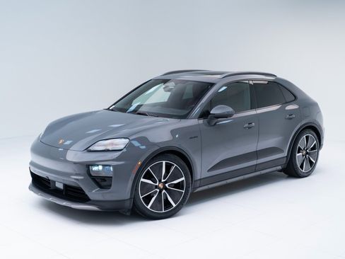 Certified 2025 Porsche Macan Electric RWD image 1