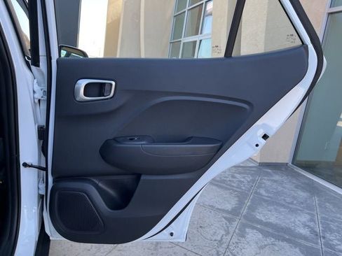 New 2026 Hyundai Venue SE image 27