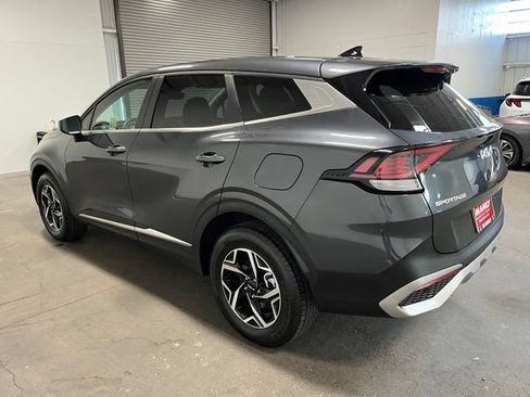 Used 2024 Kia Sportage LX AWD/4WD image 5