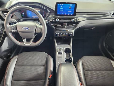Used 2025 Ford Escape ST-Line Select AWD/4WD image 14