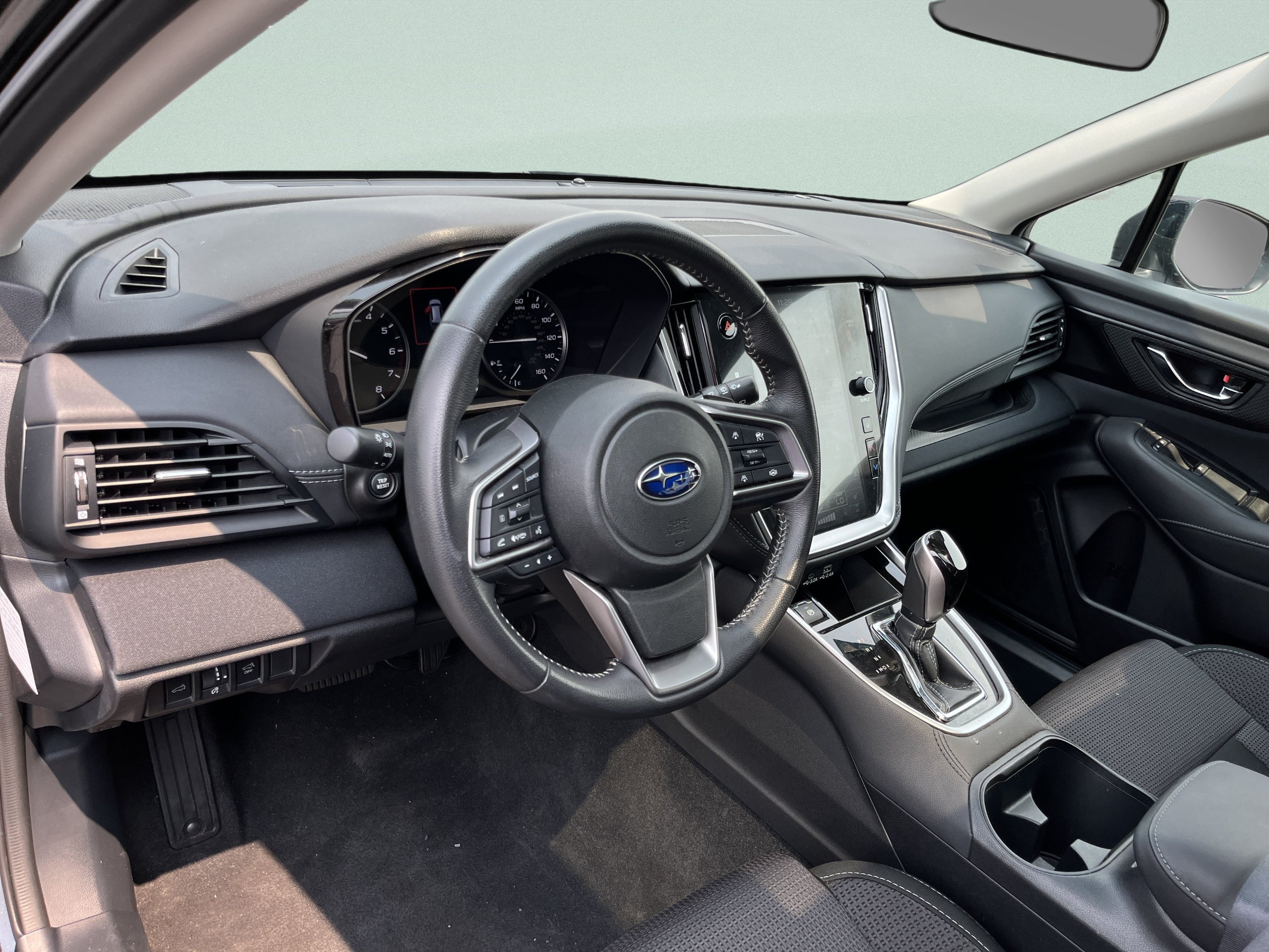 Used 2025 Subaru Outback Premium AWD/4WD image 21