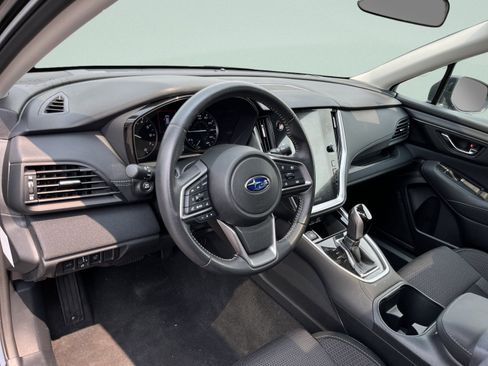 Used 2025 Subaru Outback Premium AWD/4WD image 21