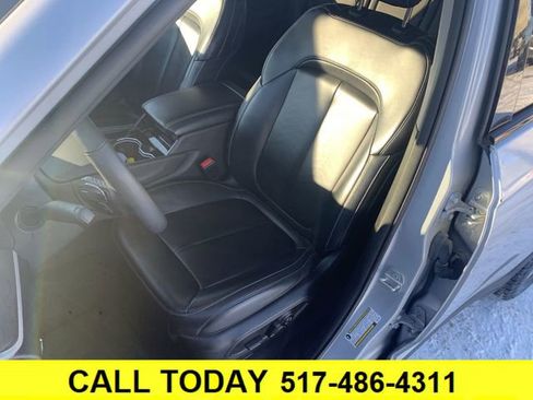 Used 2023 Jeep Grand Cherokee Limited image 19