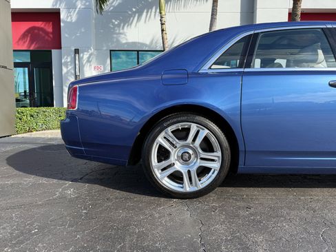 Used 2015 Rolls-Royce Ghost image 5