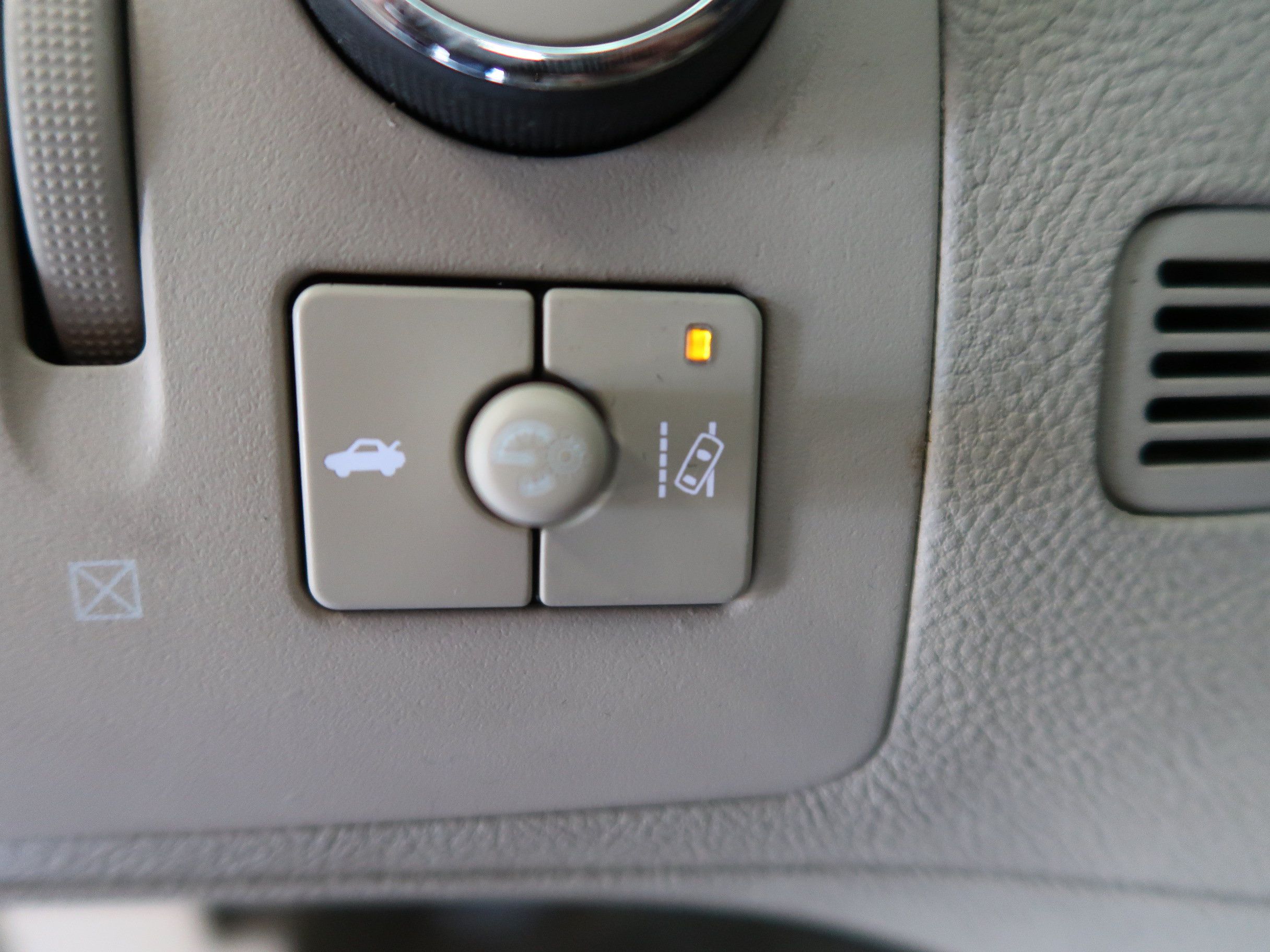 Used 2009 Cadillac DTS FWD image 20