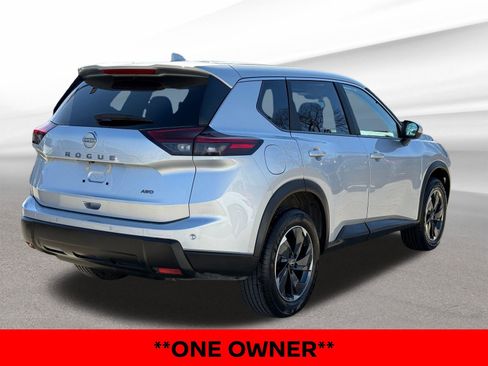Certified 2025 Nissan Rogue SV image 7