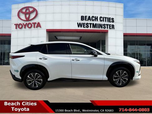 Used 2025 Lexus RZ 300e FWD image 12