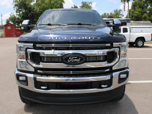 Used 2022 Ford F250 4x4 Crew Cab Super Duty image 2