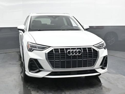 Used 2023 Audi Q3 2.0T Premium image 4
