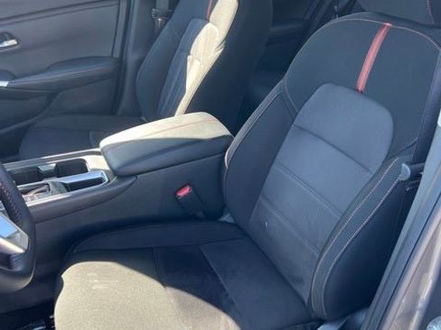 Used 2025 Nissan Sentra SR image 12