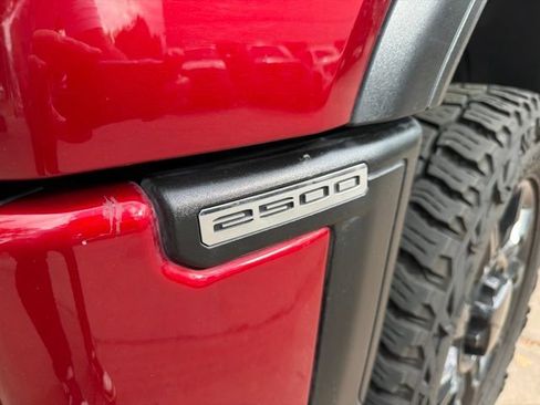 Used 2024 GMC Sierra 2500 AT4 w/ Technology Package AWD/4WD image 14