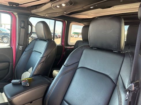 Used 2024 Jeep Wrangler Sahara w/ Technology Group image 13