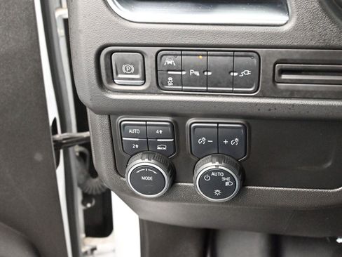 Used 2022 Chevrolet Tahoe LT image 24