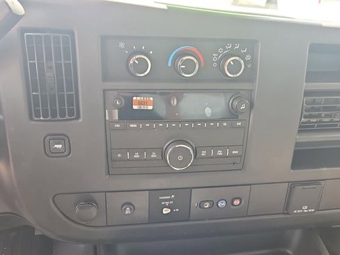 New 2025 GMC Savana 3500 w/ Power Convenience Package image 31