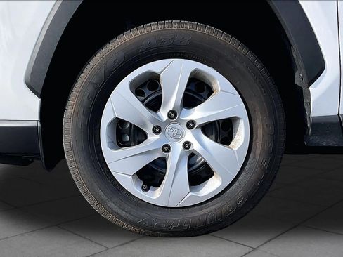 Used 2025 Toyota RAV4 LE FWD image 10