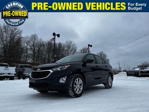 Used 2020 Chevrolet Equinox LS image 2