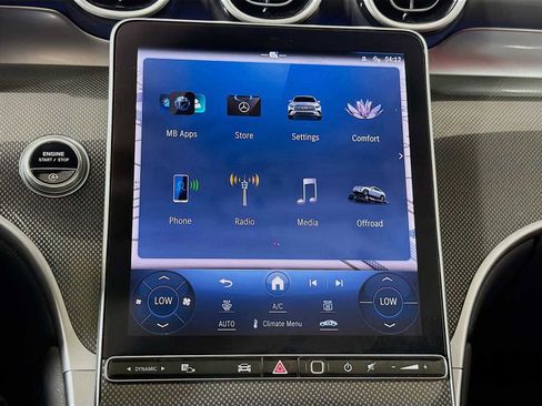 Used 2024 Mercedes-Benz GLC 300 4MATIC image 14