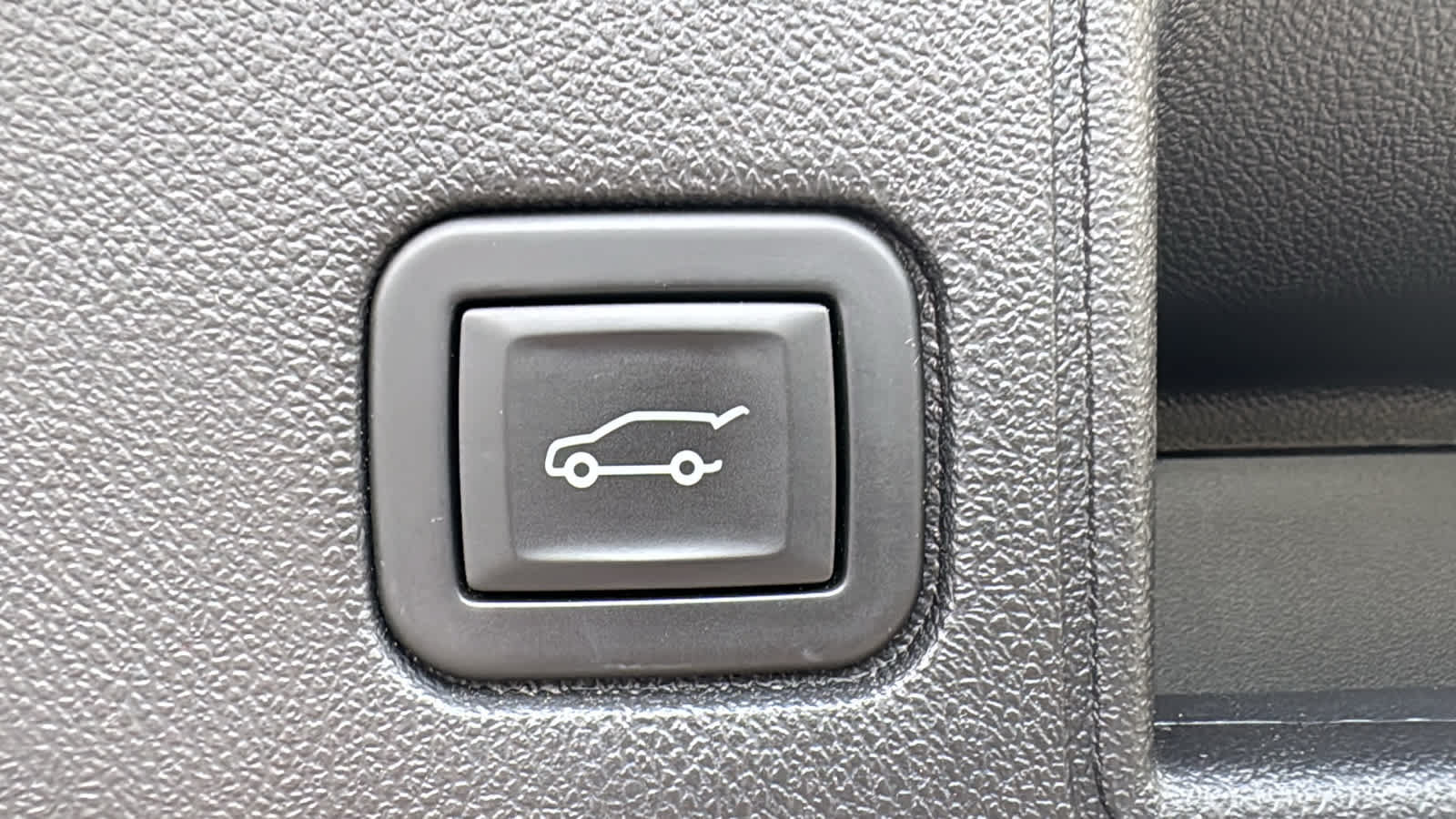 Used 2024 GMC Terrain AT4 w/ LPO, Floor Liner Package AWD/4WD image 34